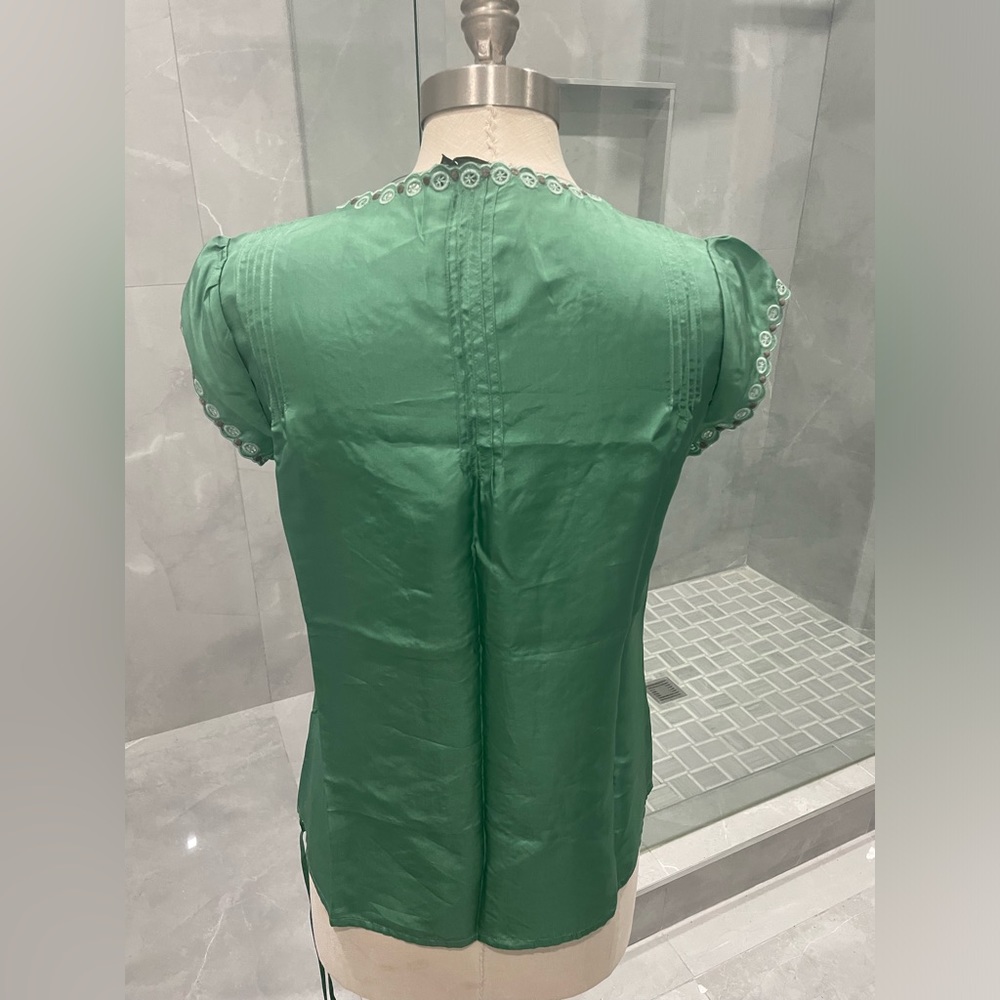 BCBGMAXAZRIA GREEN SILK TOP SIZE SMALL - Picture 10 of 16